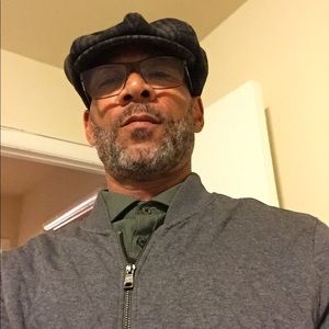 Meet your Posher, Derrick